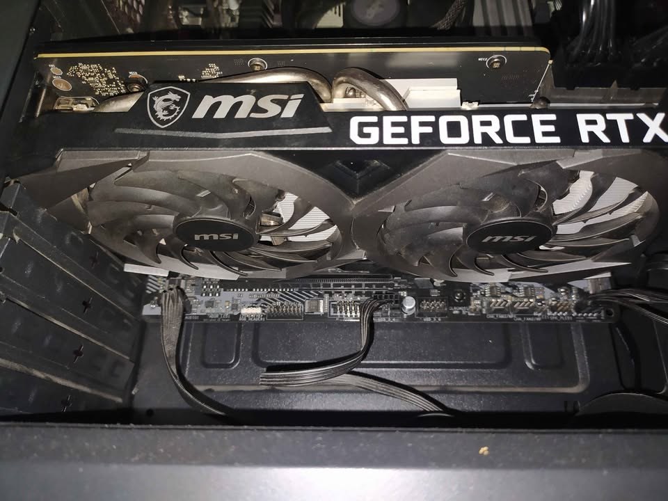 بطاقة شاشة msi